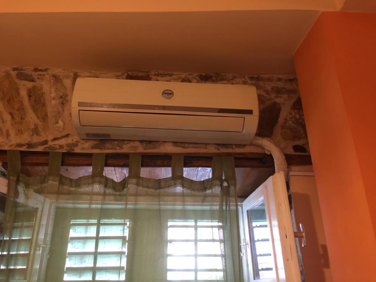 1872 - Agnes, Cozy Stony Apartment With Balcony إرموبولّي المظهر الخارجي الصورة