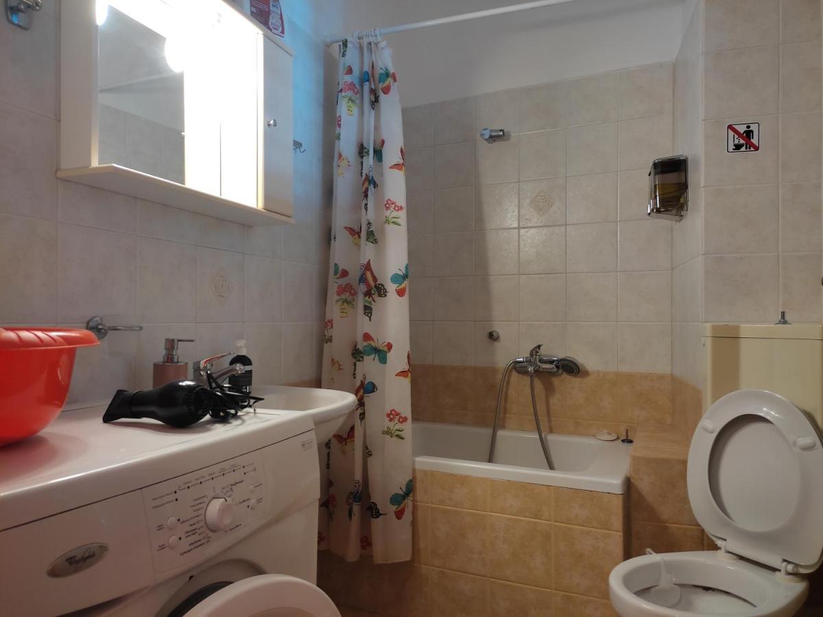1872 - Agnes, Cozy Stony Apartment With Balcony إرموبولّي المظهر الخارجي الصورة